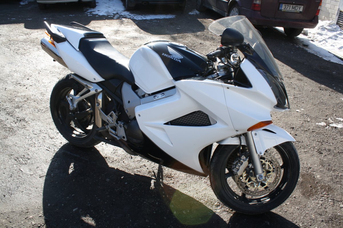Black-White Honda Superbike Design Overpaintjob
