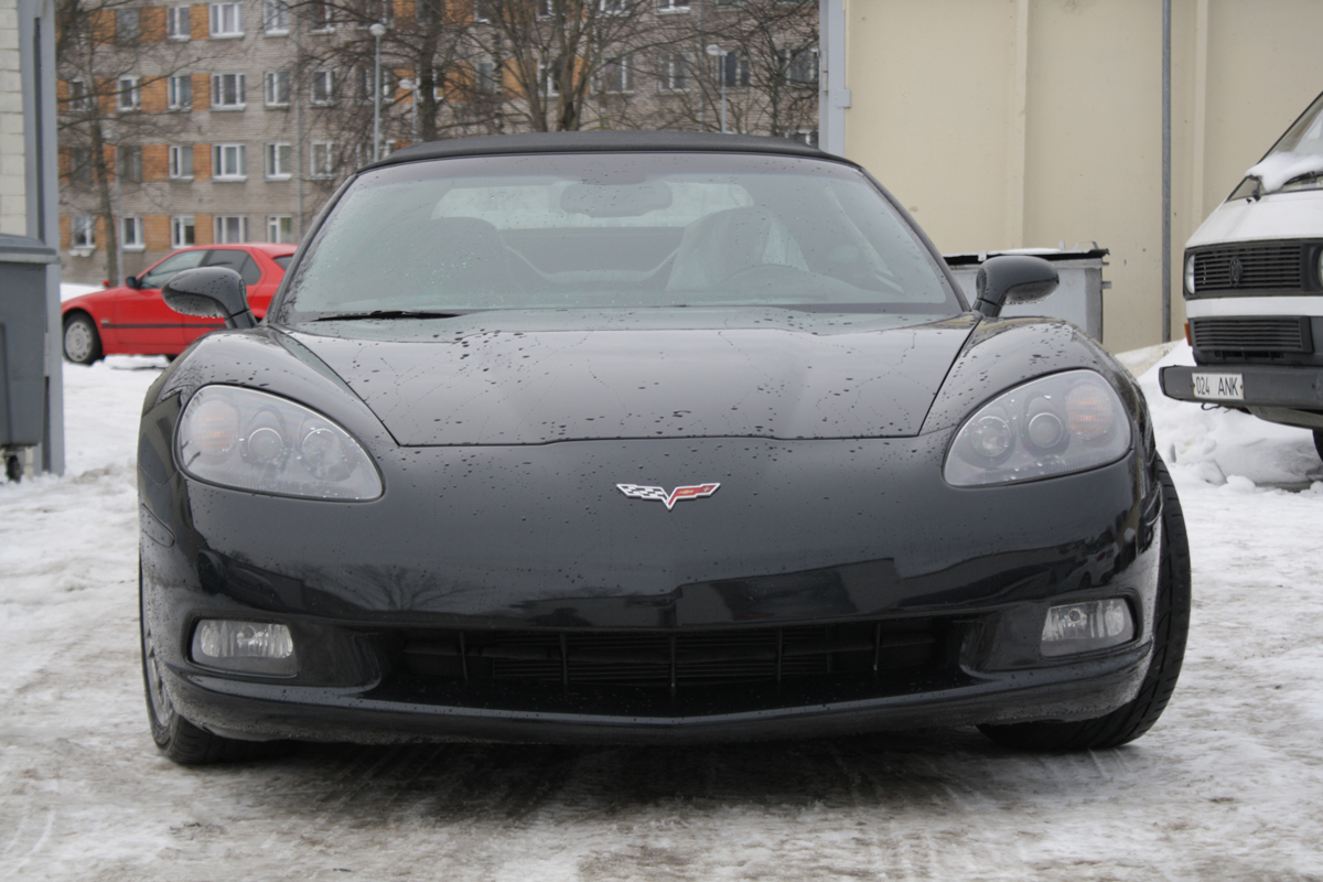 Полная покраска черного Corvette 2010